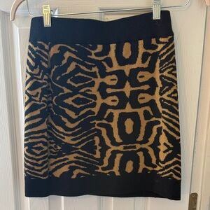 Elegant Black and Brown Patterned Pencil Skirt